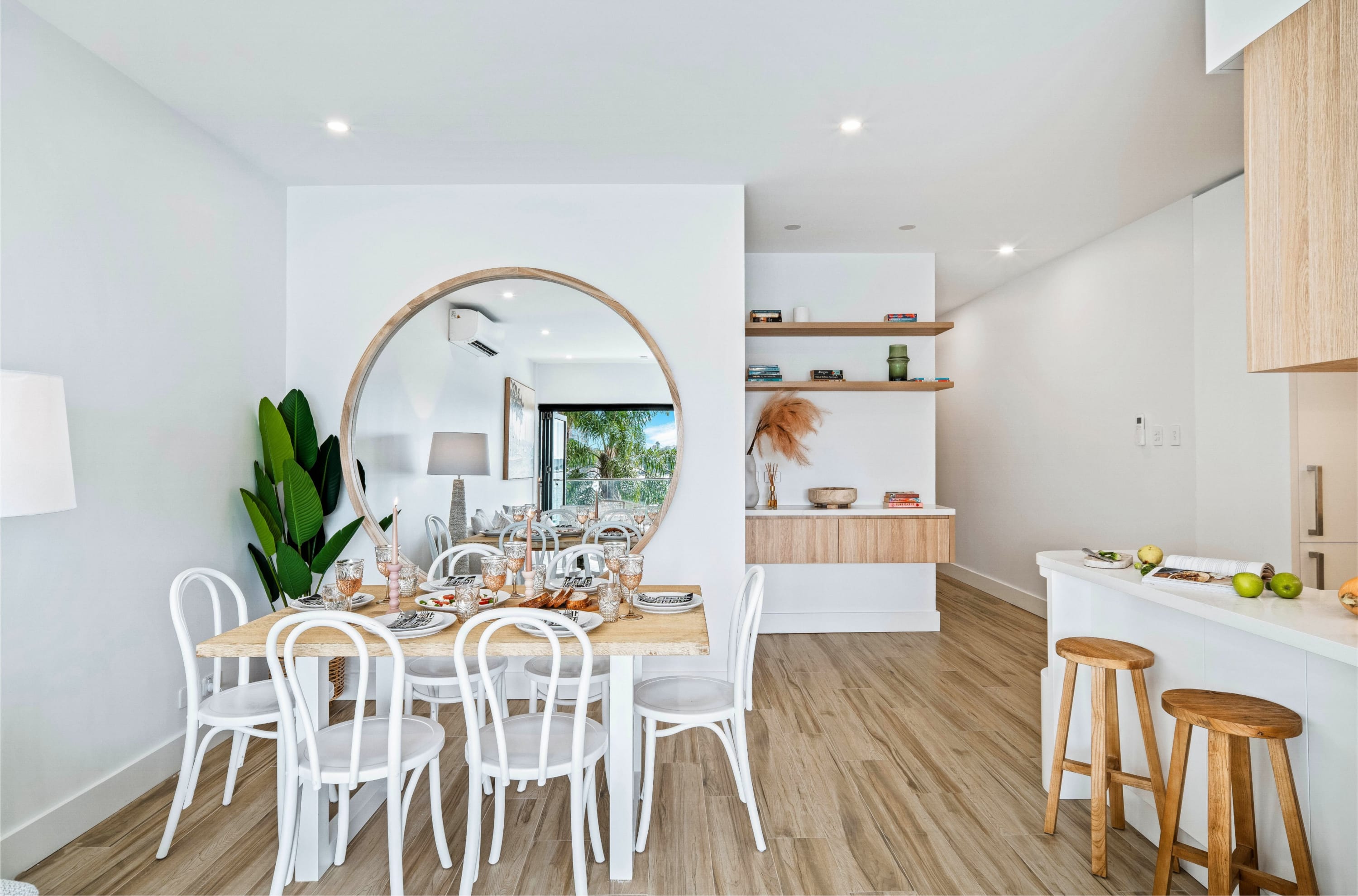Coconut Apartment at Palm View Collective - Picture 9
