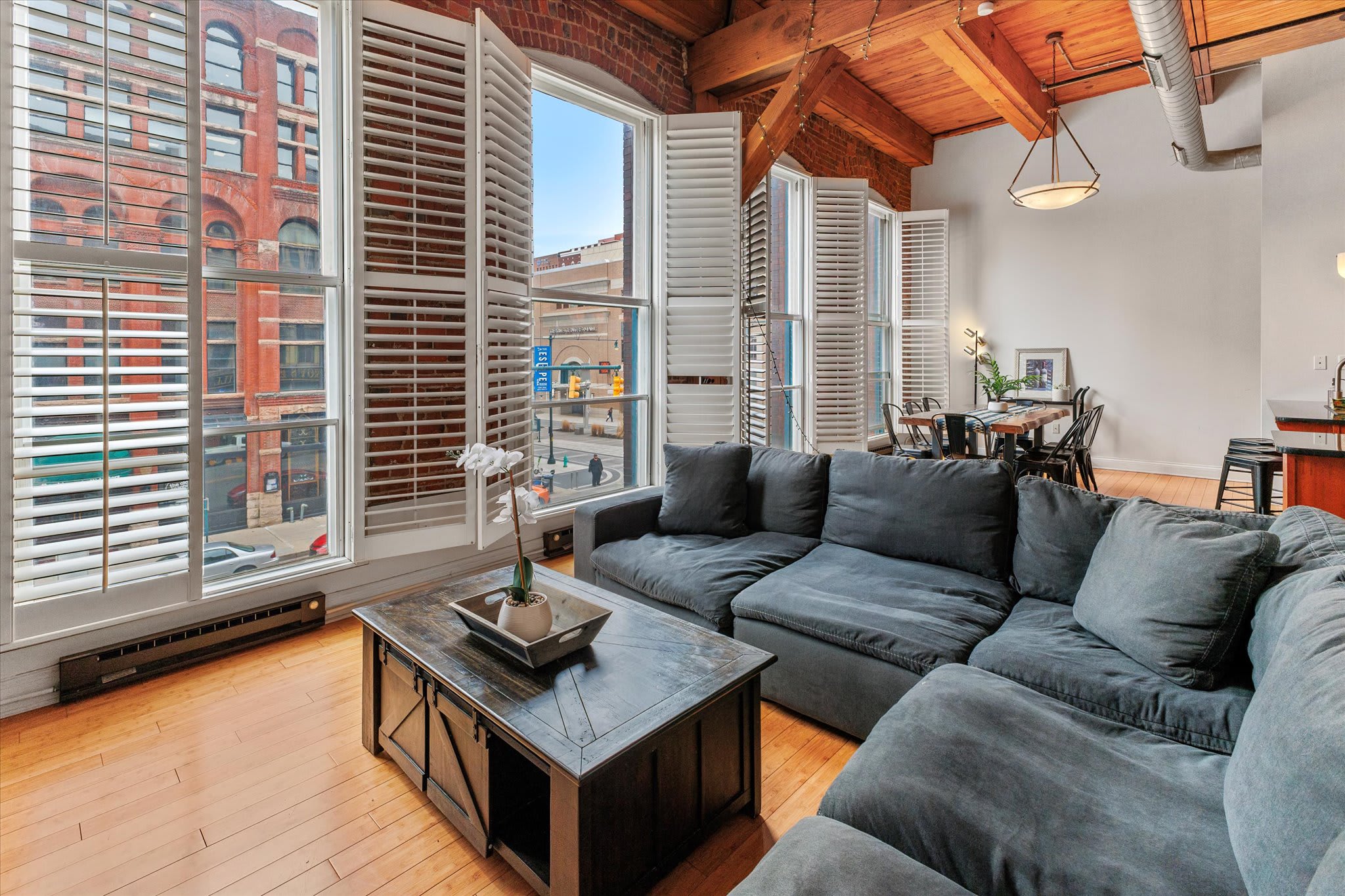 Luxe Loft Downtown — Indianapolis, IN — vacation rental