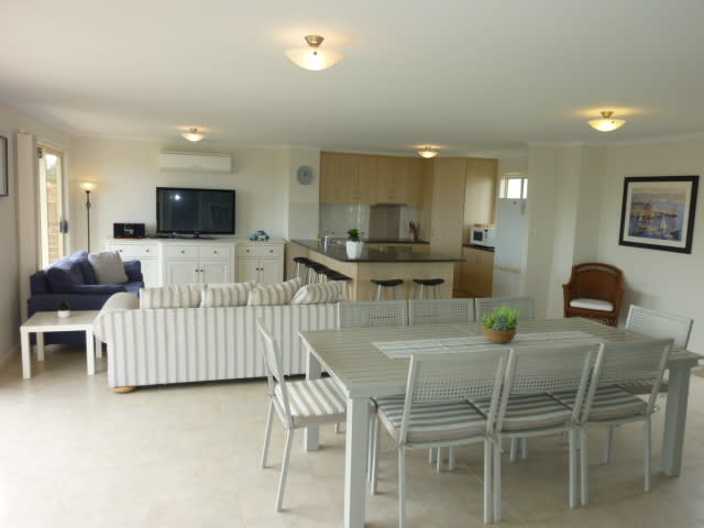View 7