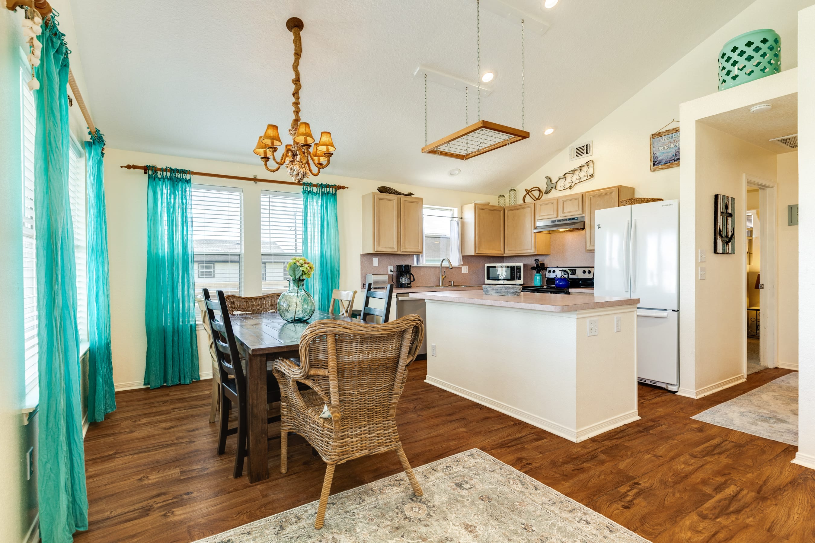 Jamaica Beach Gem Huge Deck Fenced Pups Welcome | Photo 2