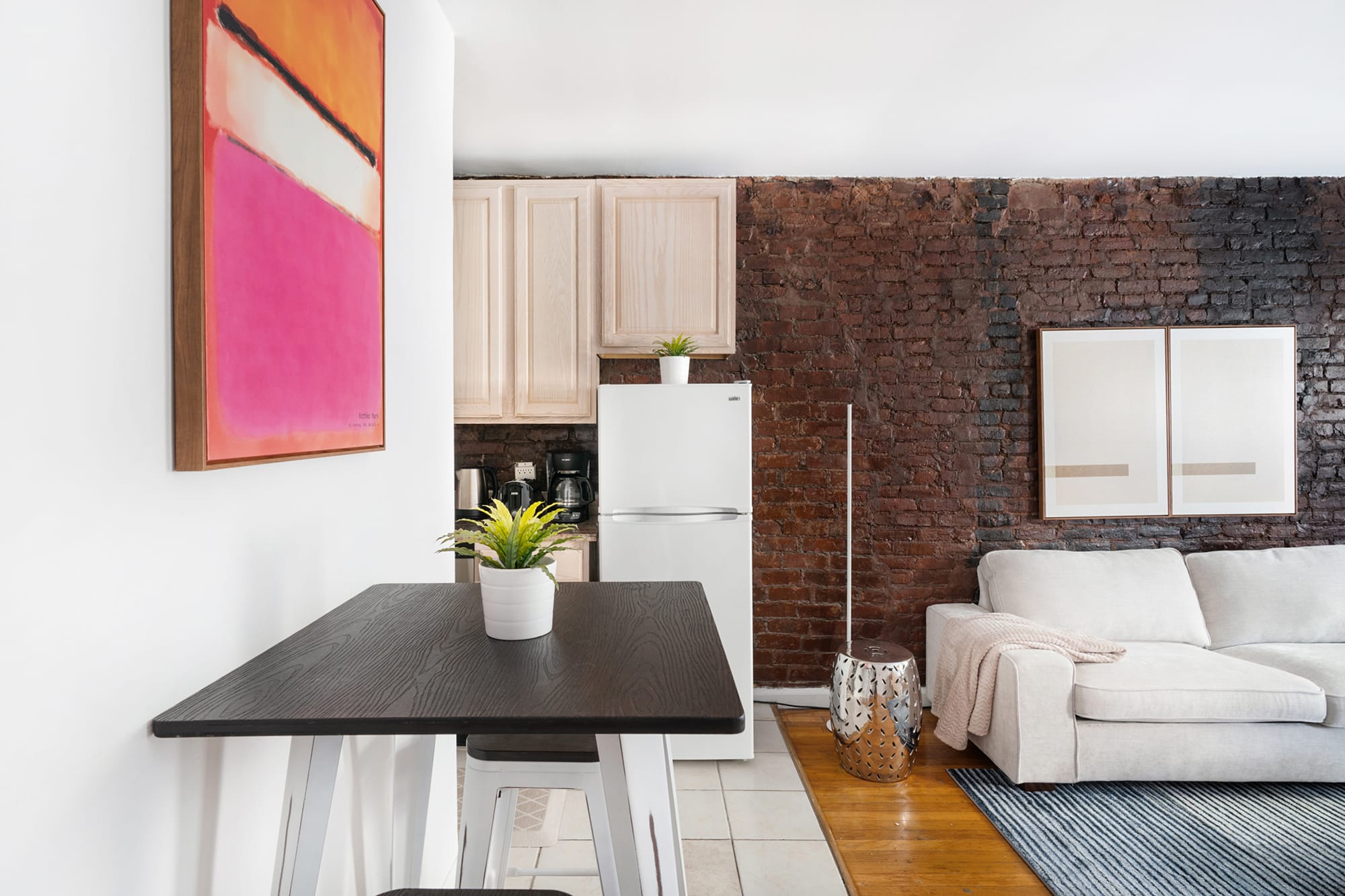 350-1A Gramercy New 1BR Sleeps3 Newly Furnished 4