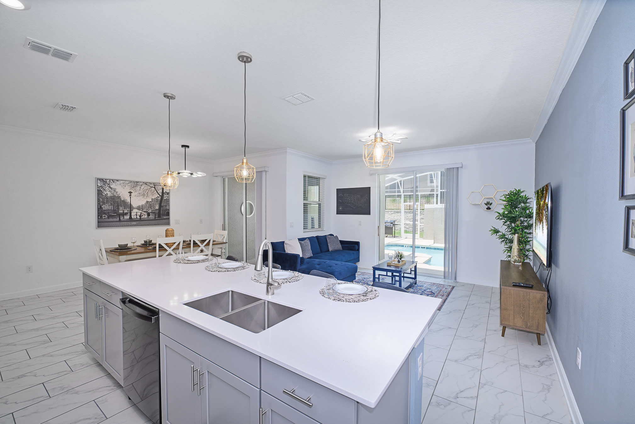 Entertain While You Cook In This Functional And Elegant Kitchen