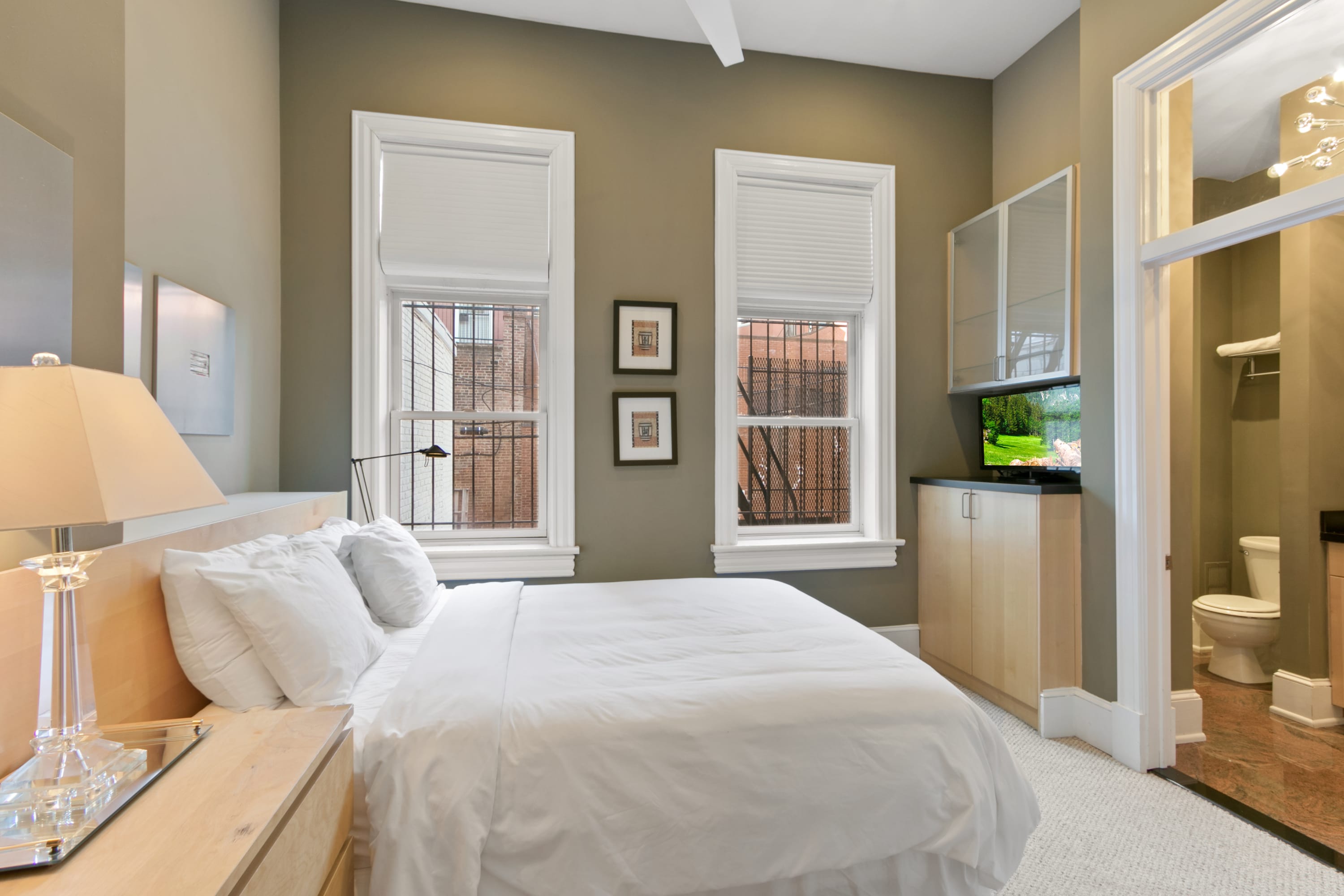 Sojourn's Premier Dupont Circle - Unit 2 4