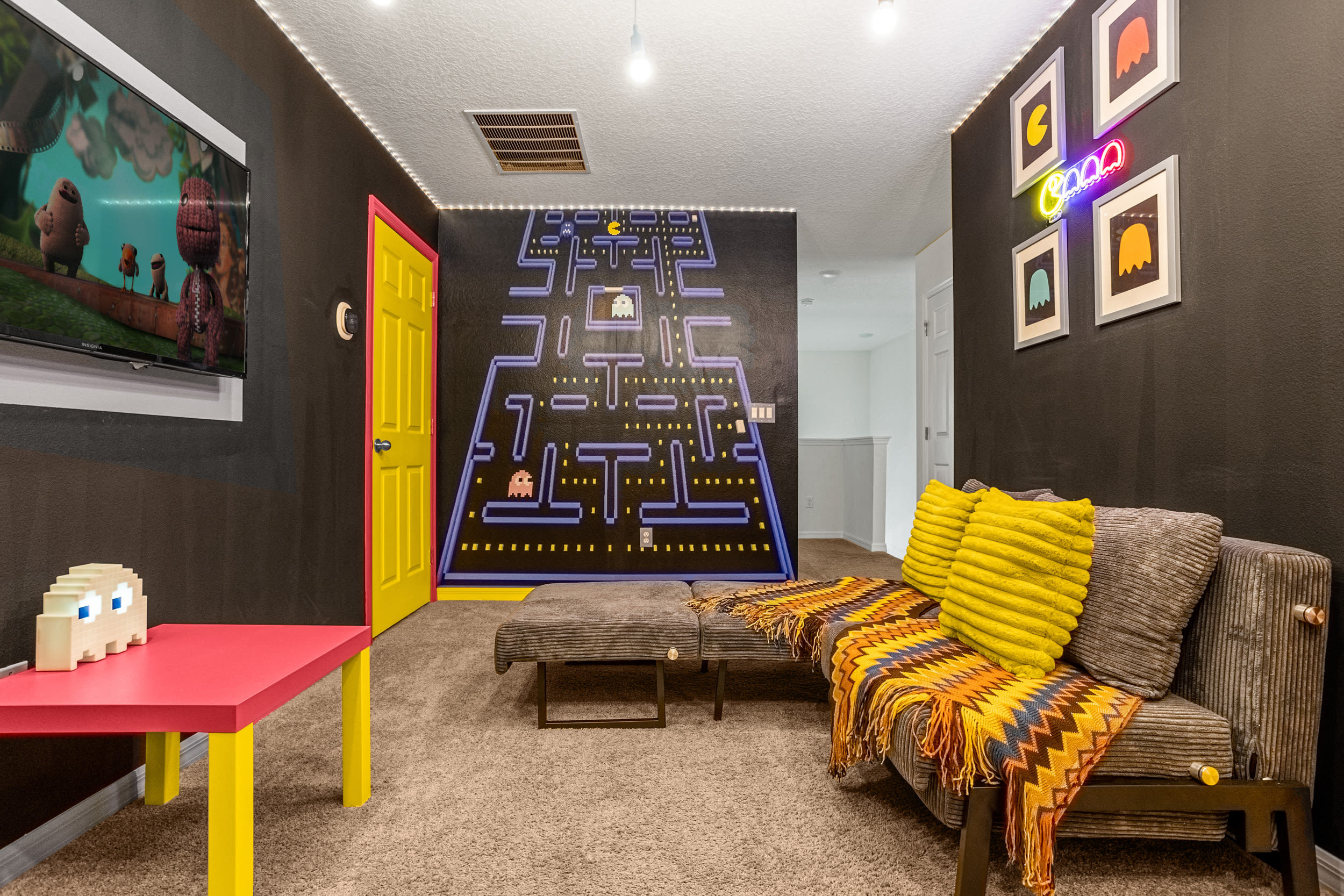 Upstay Modern Solara Retreat w Pool Games Room