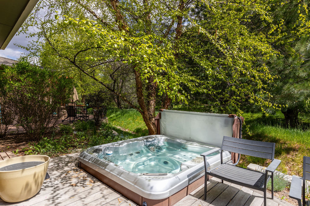 Elegant Boise River Home at Bown Crossing with Hot Tub 2