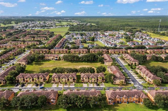 Townhome w/pool slide & lazy river