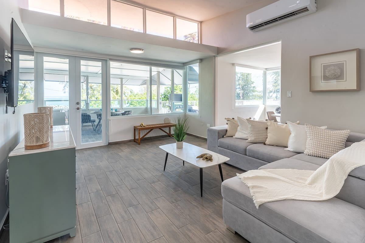 AQUA Terrazas 6+7 · 3BR Fun & Dining by the Beach
