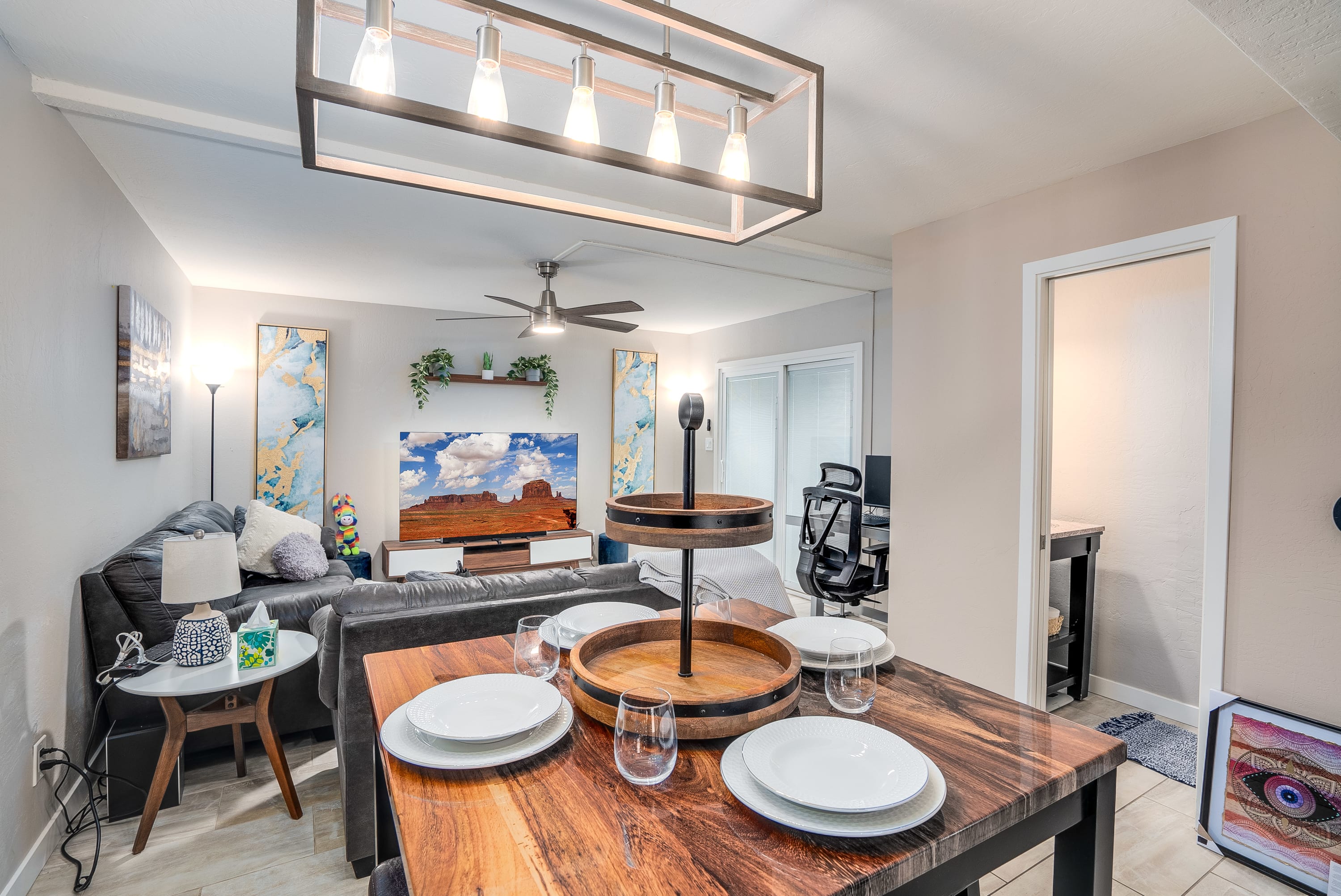New! Pool, King Bed, Minutes From Old Town