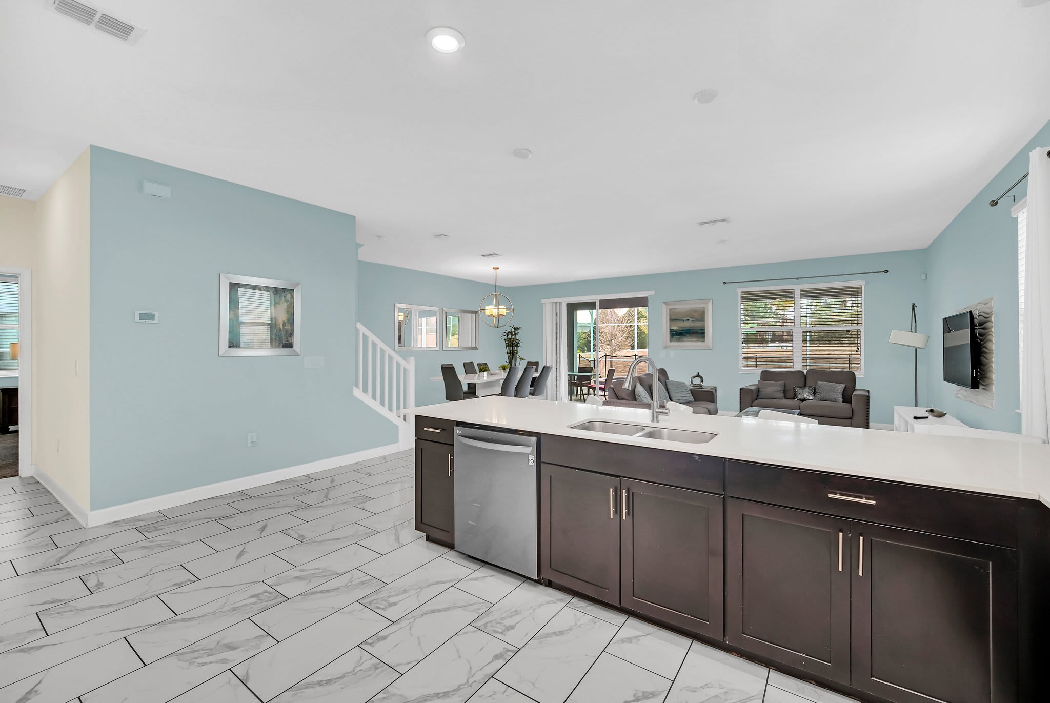 Epic 8B Villa Projector Theater Pool in Gated Community | Photo 11