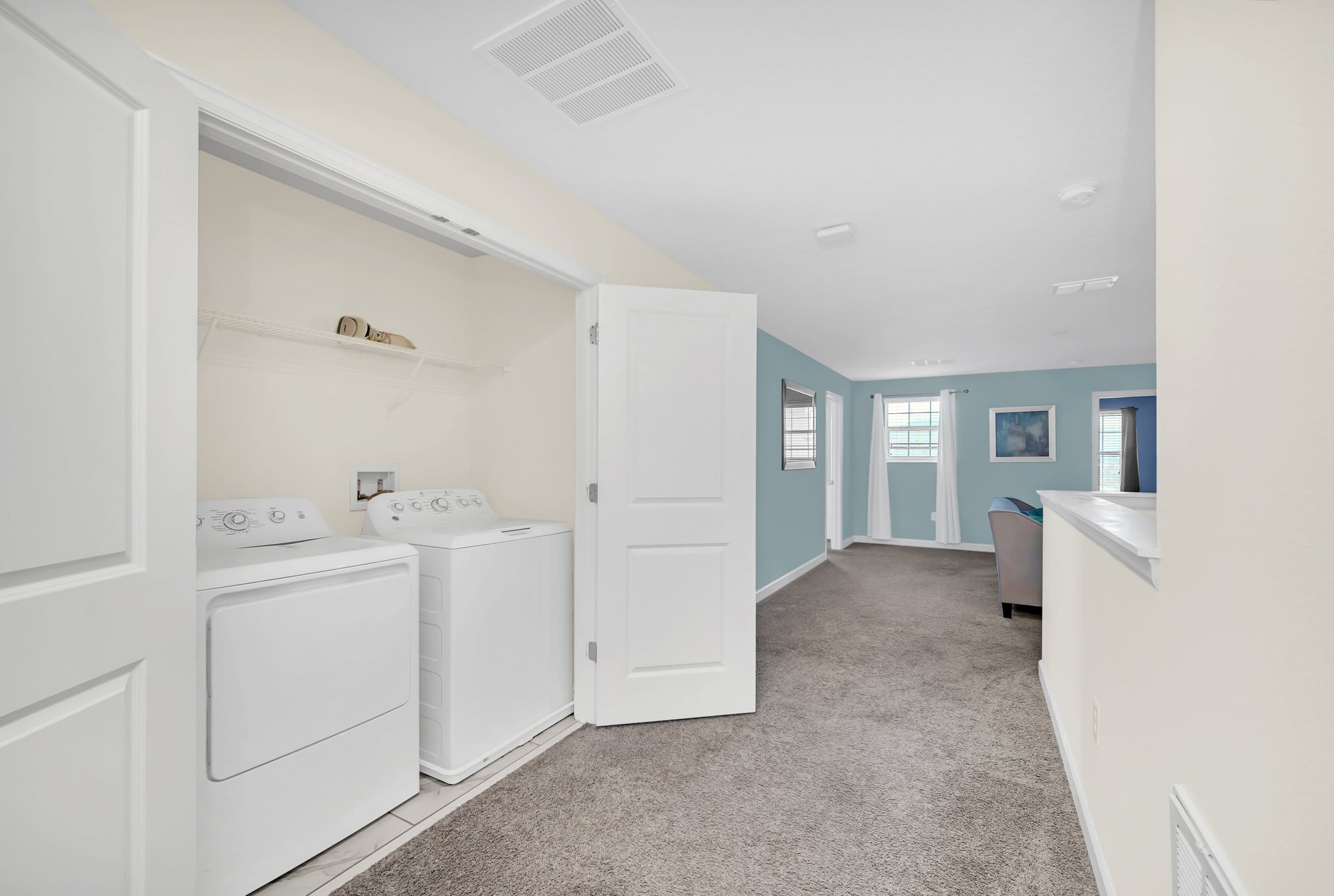 Epic 8B Villa Projector Theater Pool in Gated Community | Photo 41