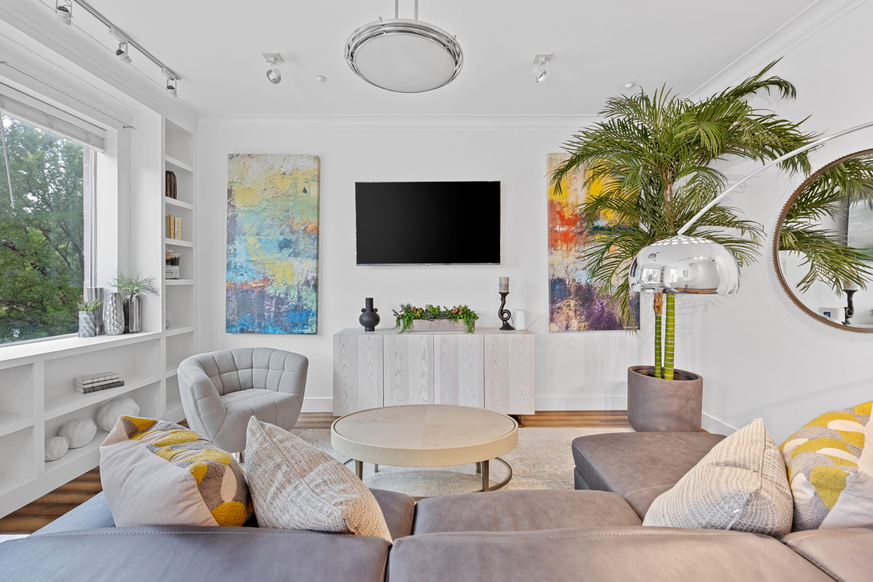 Luxurious 3-Story Townhome in the Heart of Uptown — Dallas, TX — vacation rental
