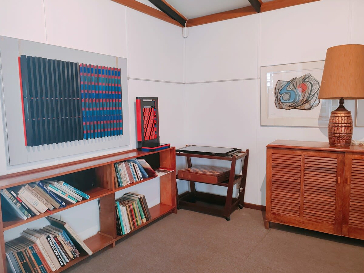 View 10