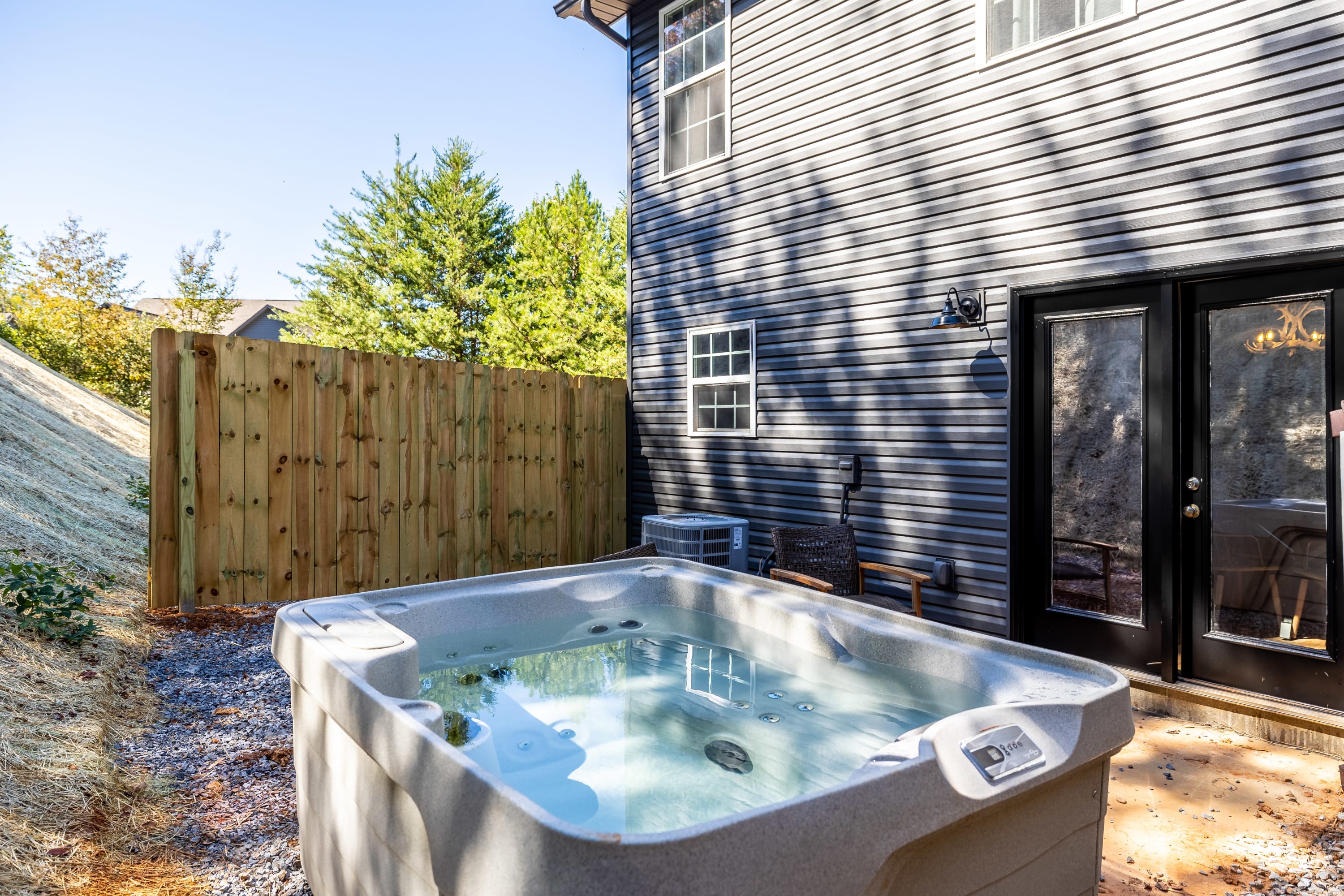 Peaceful Getaway, Sleeps 6ใปPet Friendly & Hot Tub โ Sevierville, TN โ vacation rental
