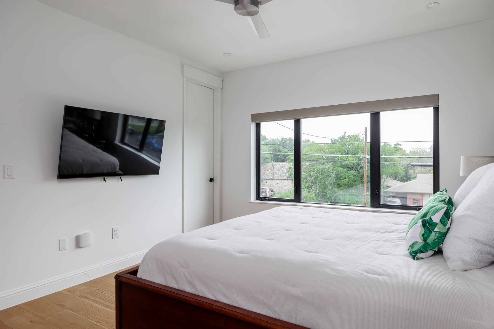 3 BR, Walk In Showers, South Side | Zilker Zen