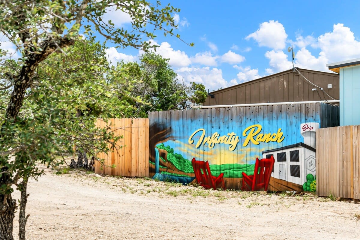 Adorable & Cozy Tiny House #5 @Infinity Ranch