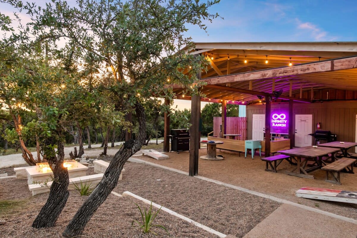Adorable Tiny Home #1 @Infinity Ranch -Resort Pool
