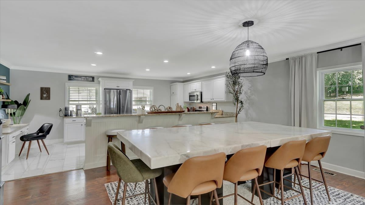 Spacious Lakefront Home | Pool | Hot Tub | Fire Pit | Games - Foto 11
