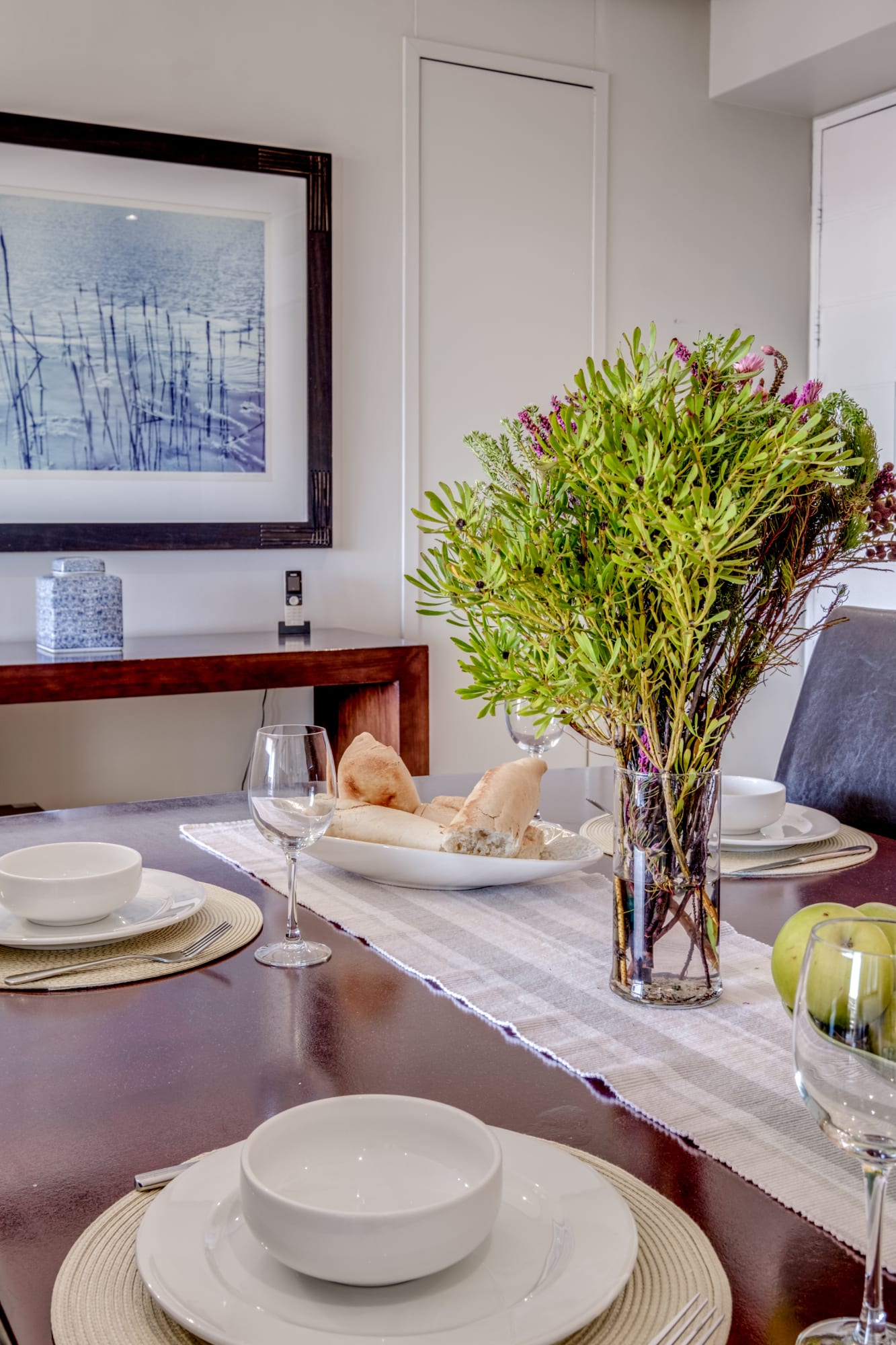 Simplistic Elegance at Altmore 203 7