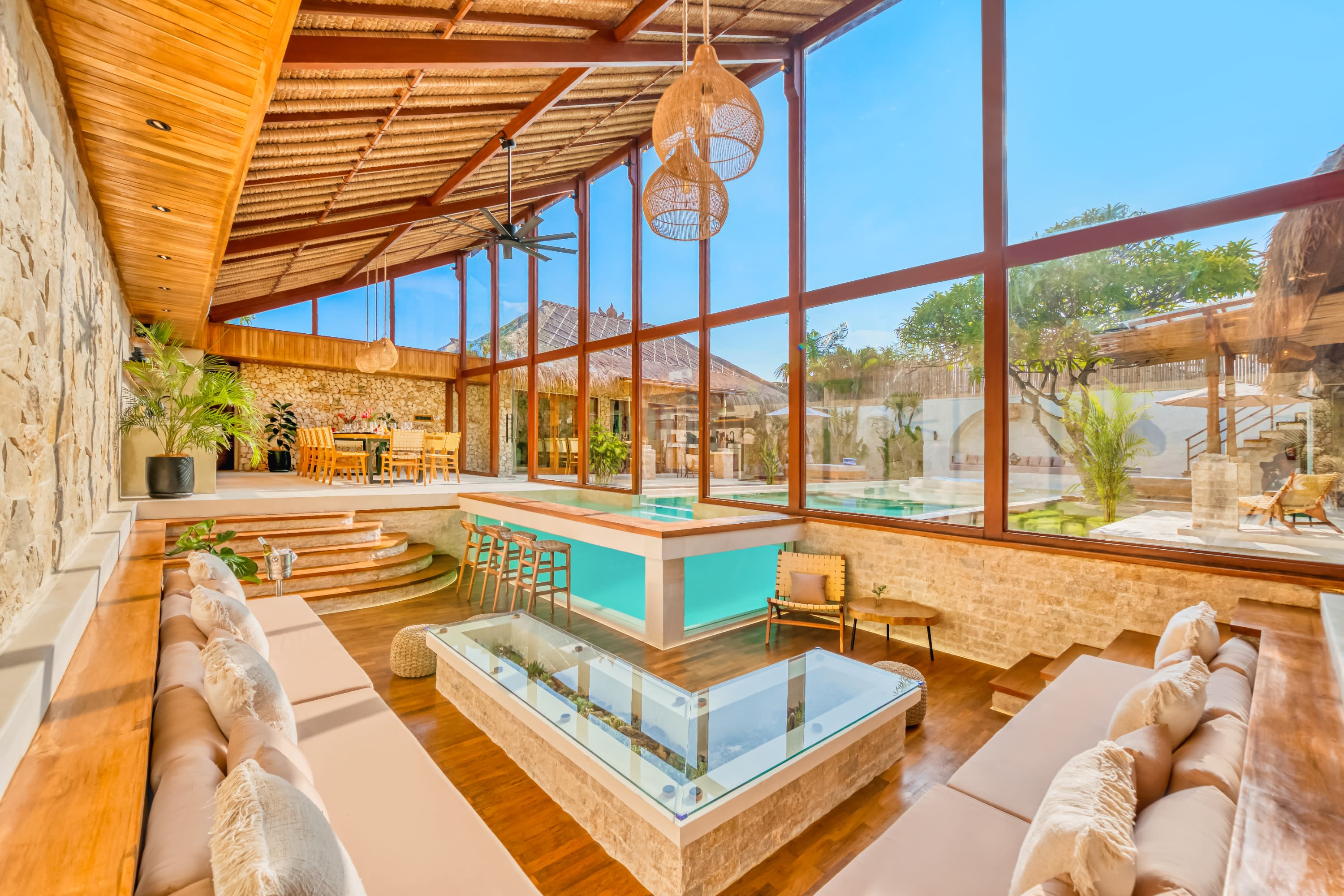 Villa Vienna - New 8BDR, Jacuzzi, Sauna and Cinema — Kecamatan Kuta, Bali — vacation rental