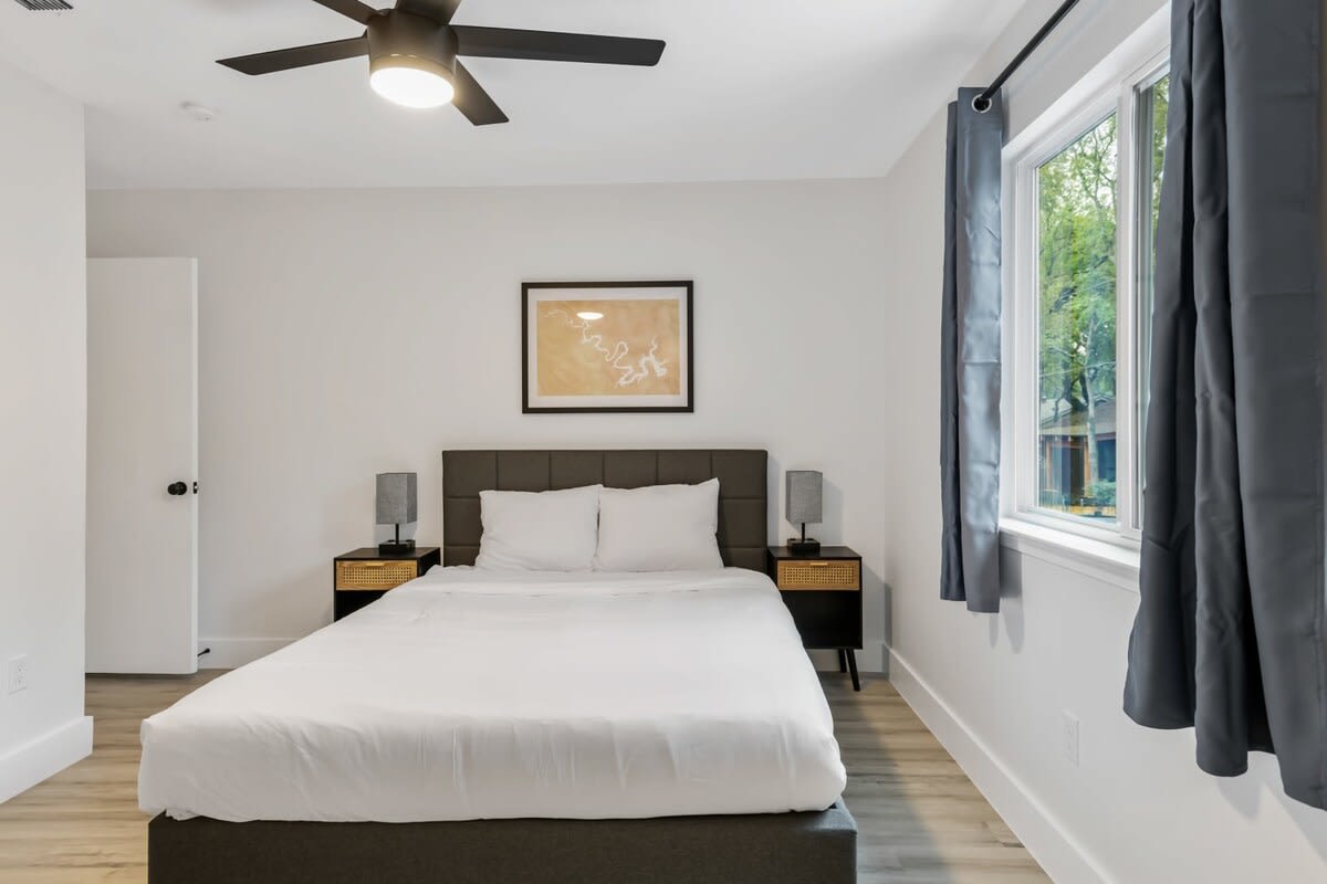 Remodeled 5BR Lux Home w/ Pool & Game Table- Pets!