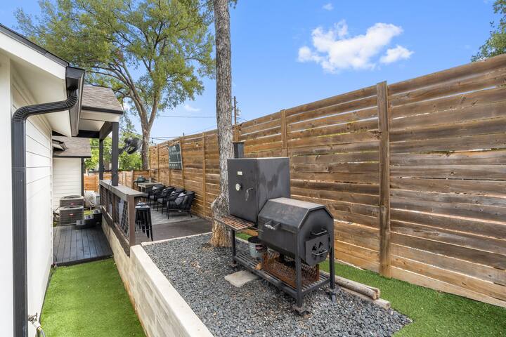 East Austin, 4 BR, Modern | The Allen