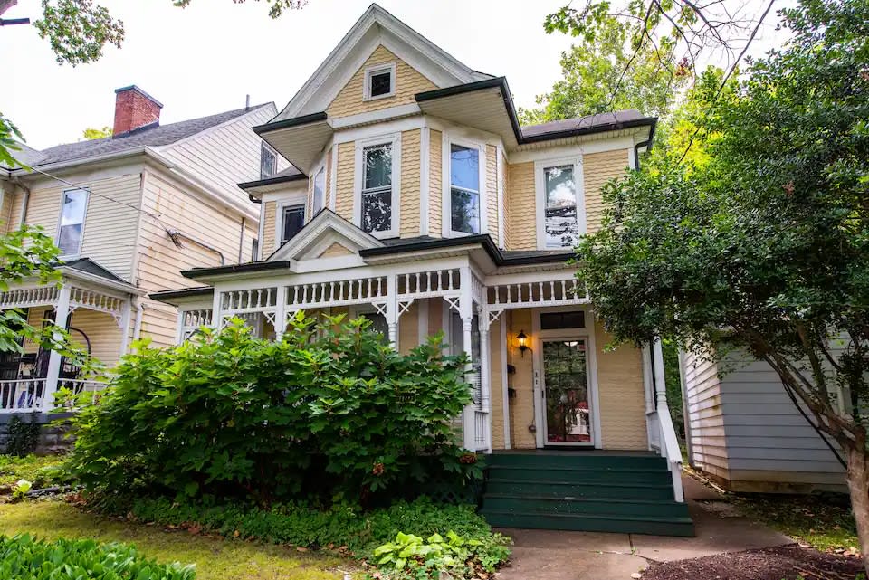 3BR 3BA Home with Queen Beds at Frankfort Ave - Picture 1