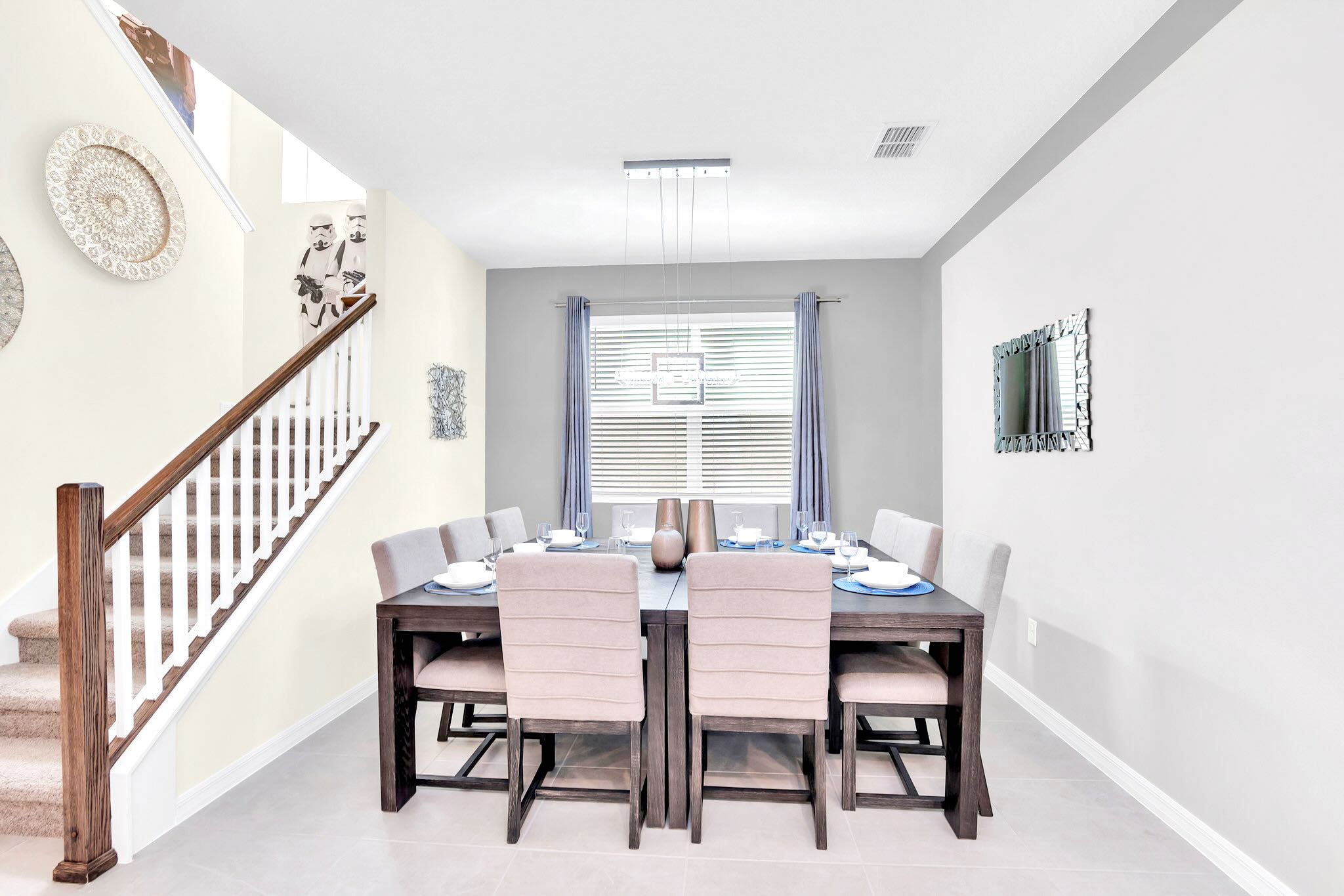 Spacious Dining Area for 10 Guests