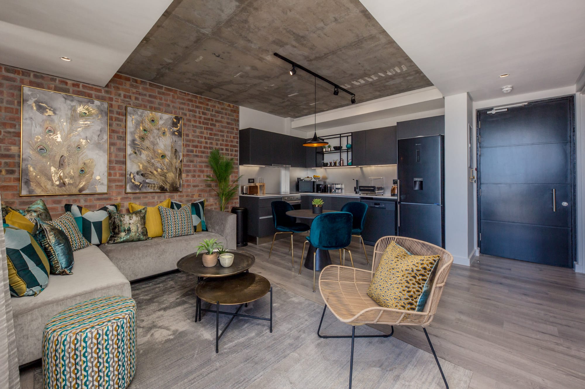 Beautifully Decorated Apartment in Cape Town Urban Signature | Photo 2