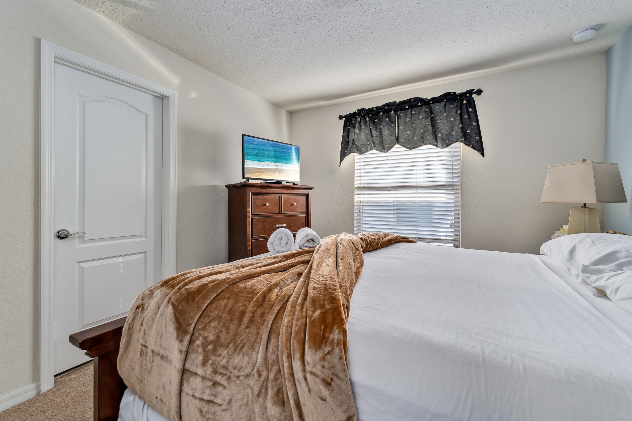 Villa w/ Heated pool & FREE Waterpark near Disney