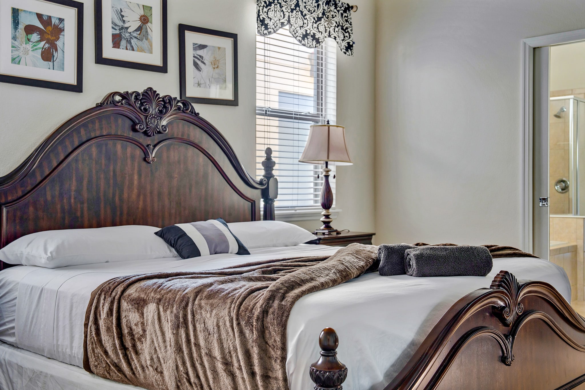 Villa w/ Heated pool & FREE Waterpark near Disney