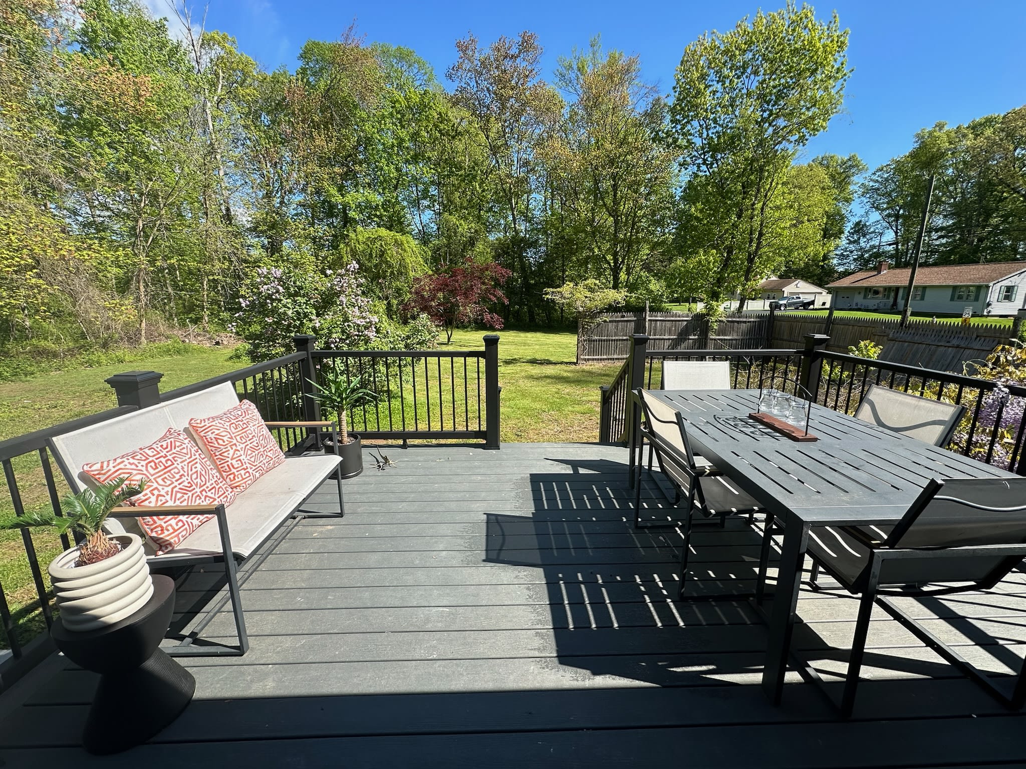 Charming Connecticut Hideaway - Picture 35