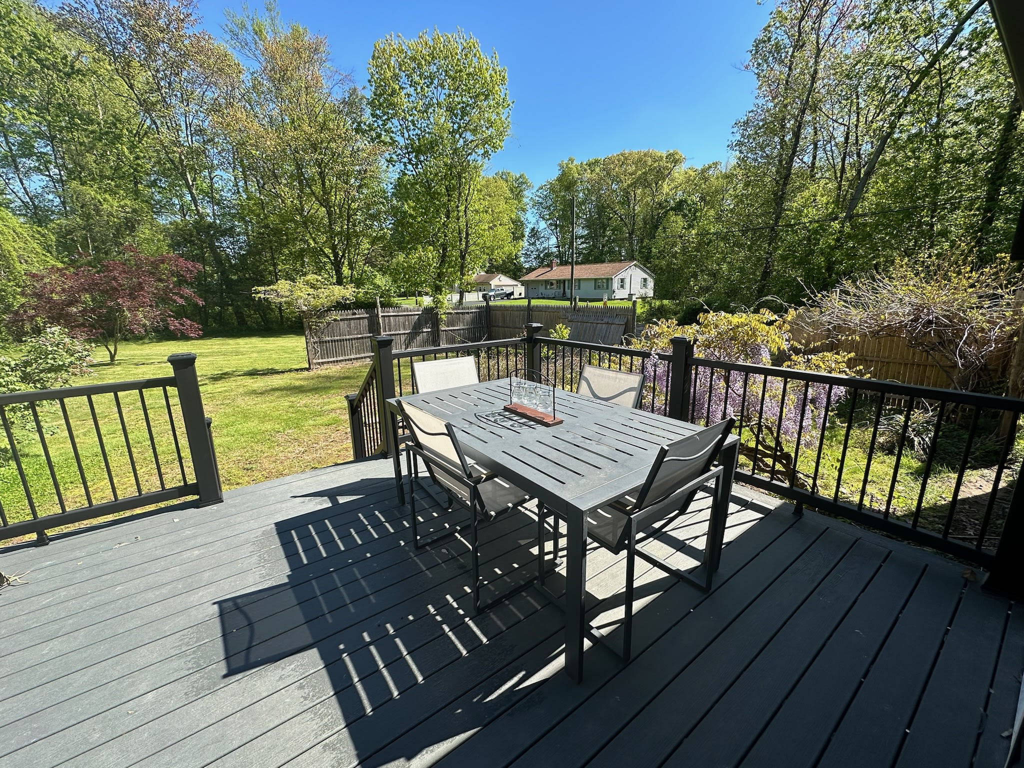 Charming Connecticut Hideaway - Picture 36