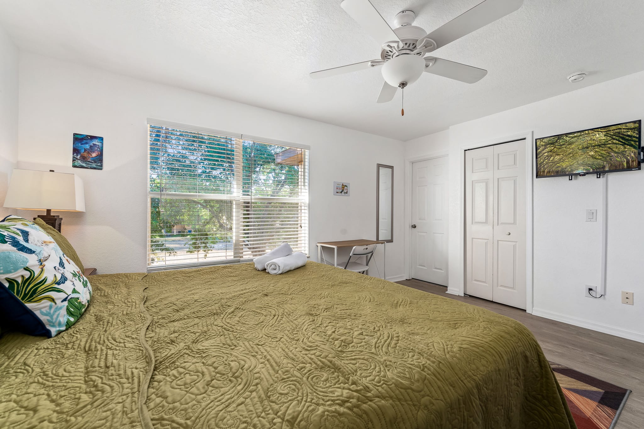 Townhome w/pool slide & lazy river