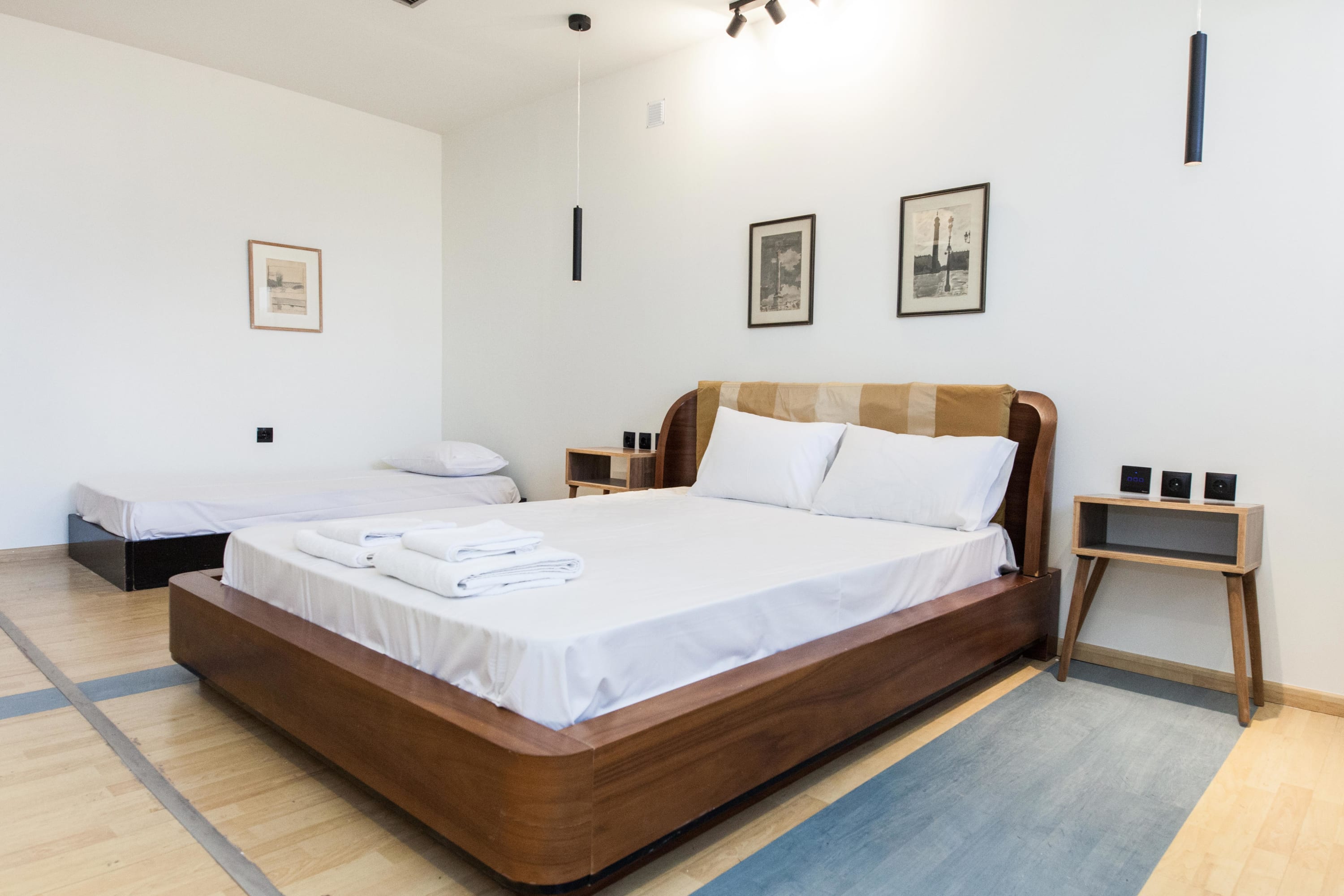 Minimalist Modern Nea Kifisia Studio Getaway in Athens — photo 2