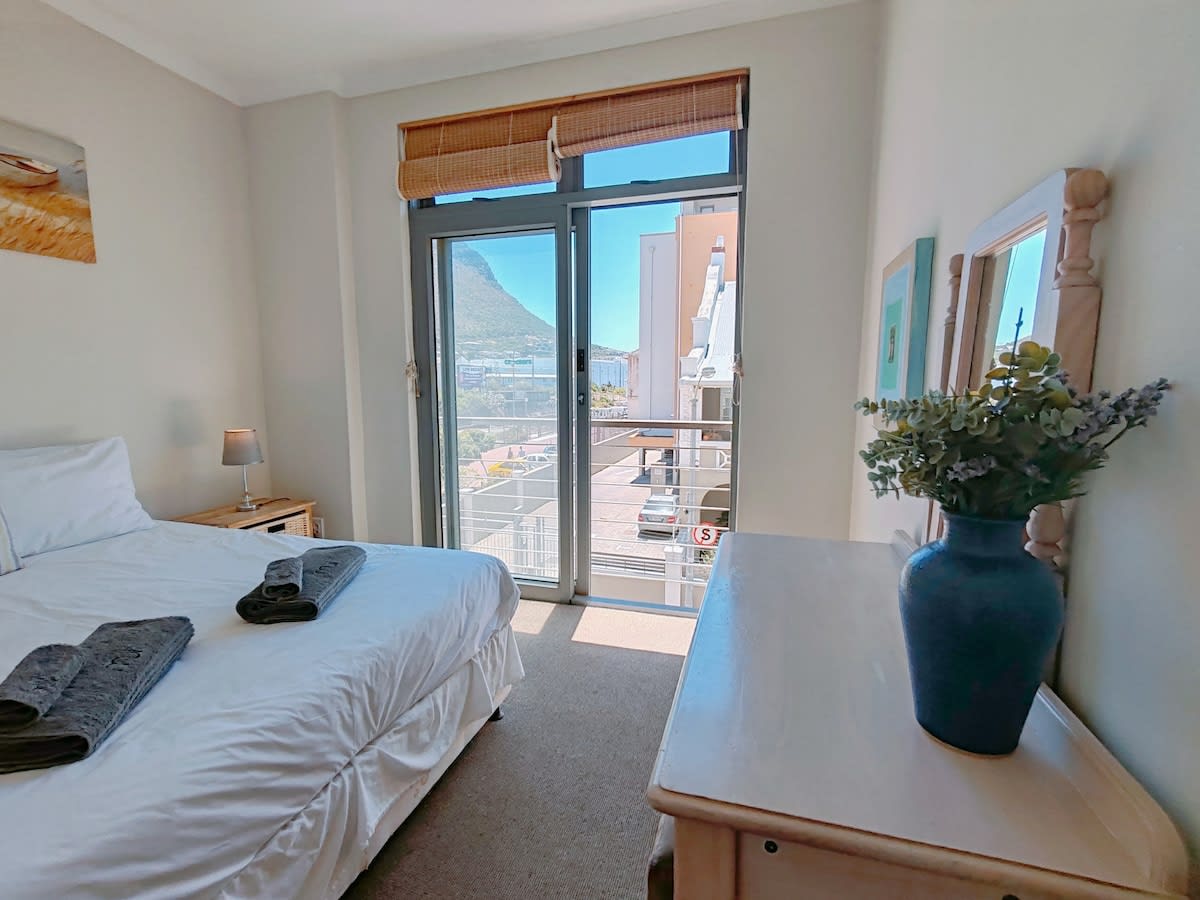 The Waves Empire Apartment — Muizenberg, Cape Town — vacation rental