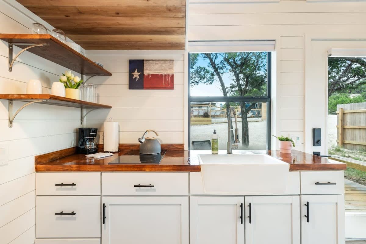 Infinity Ranch: Luxe Tiny Homes w/ Resort Pool