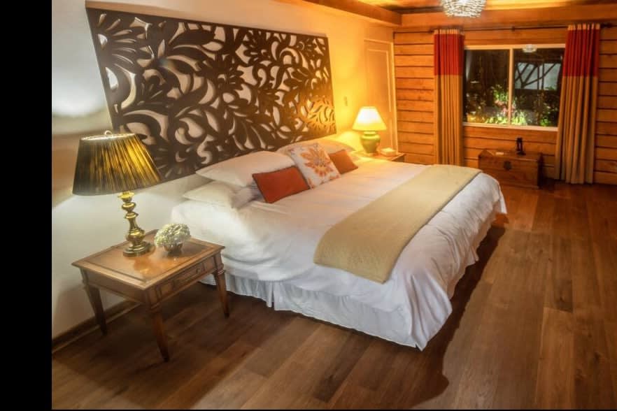 Poas Master Suite — 2