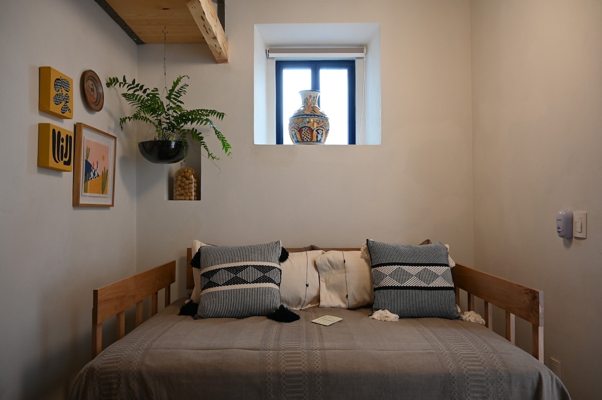 (4) Casa Kali by Barrio México — Guadalajara, Jalisco — vacation rental
