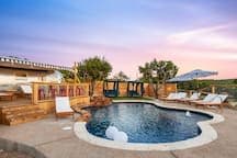 Tiny Home, Pool, Dripping Springs