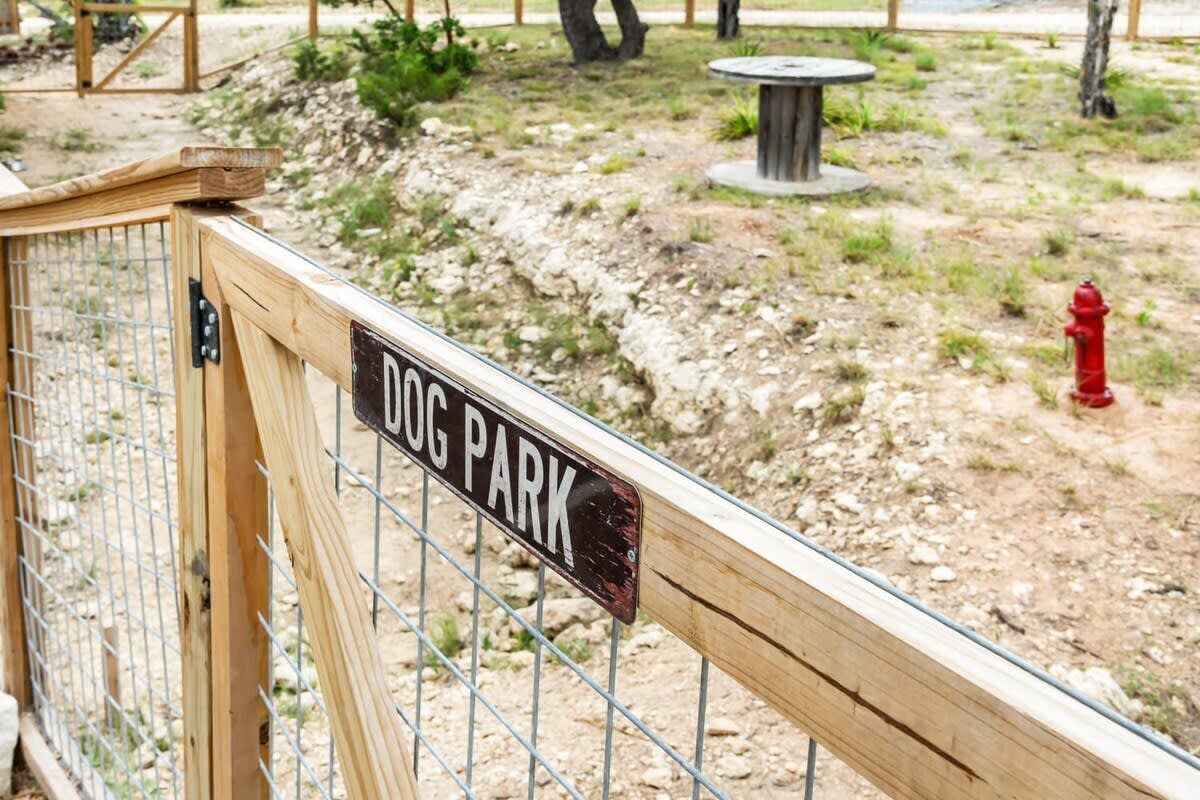 Tiny Home, Pool, Dripping Springs