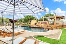 Tiny Home, Pool, Dripping Springs