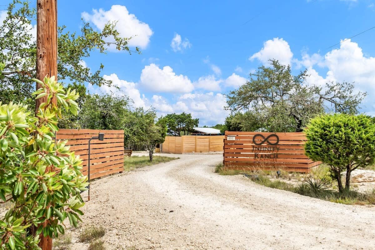 Tiny Home, Pool, Dripping Springs