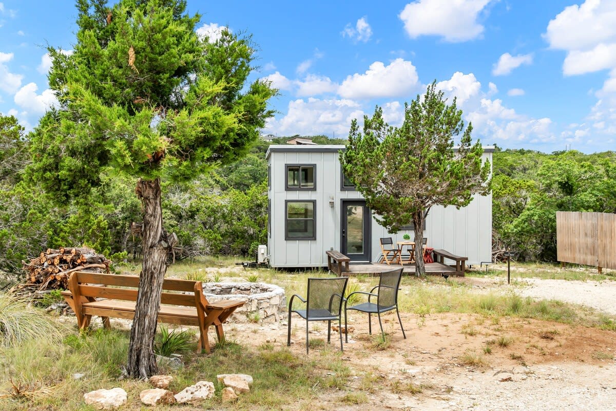 Tiny Home, Pool, Dripping Springs