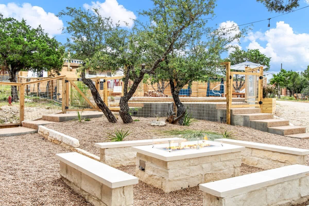 Tiny Home, Pool, Dripping Springs