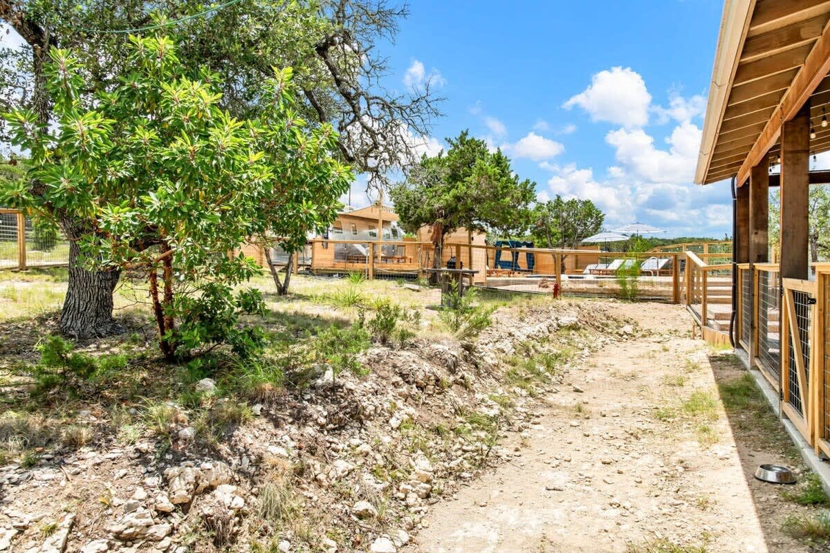 Tiny Home, Pool, Dripping Springs