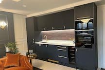 Stunning City Centre Apartment 1 - Photo 3