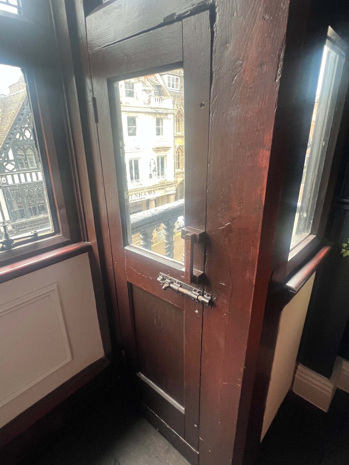 Stunning City Centre Apartment 1 - Photo 28