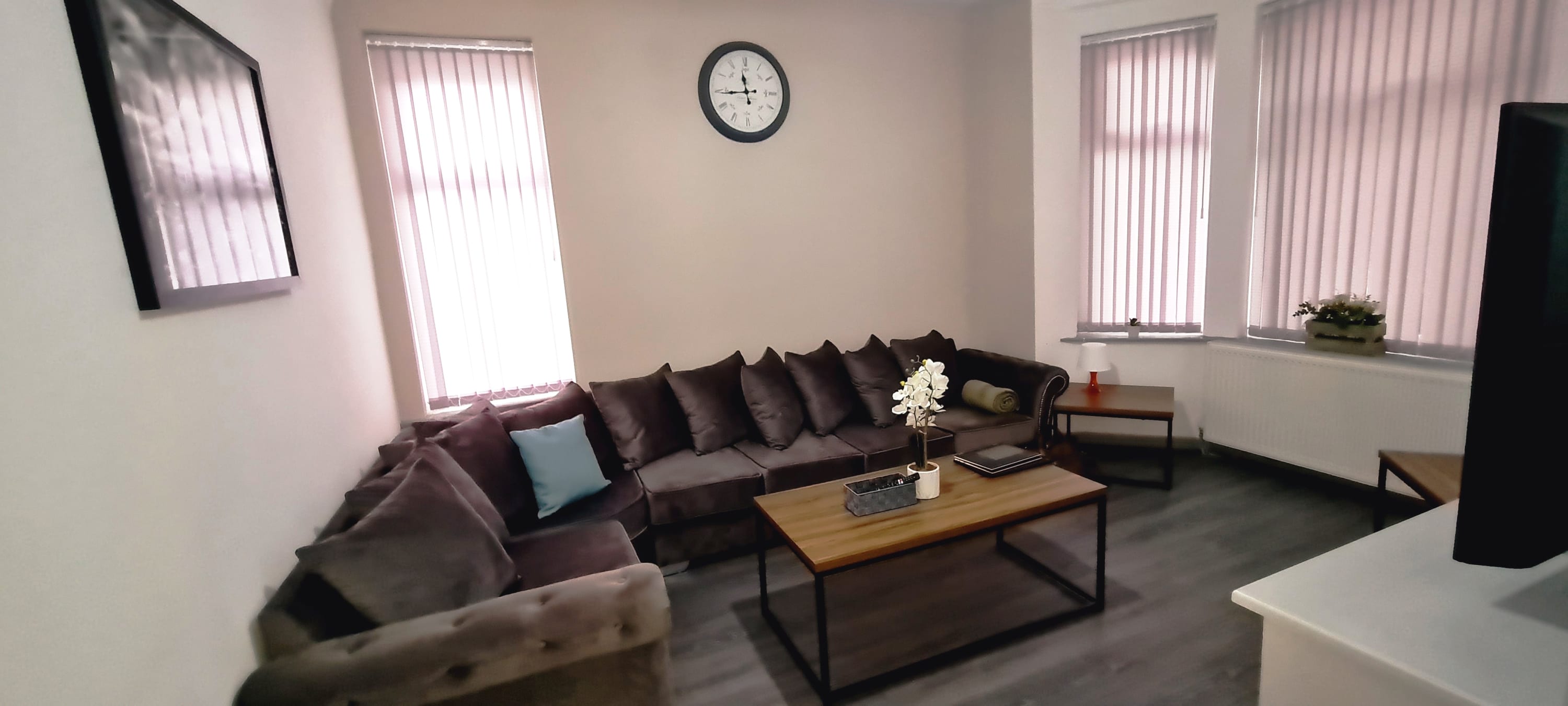 Manchester Gem: Large House with 8 Bedrooms