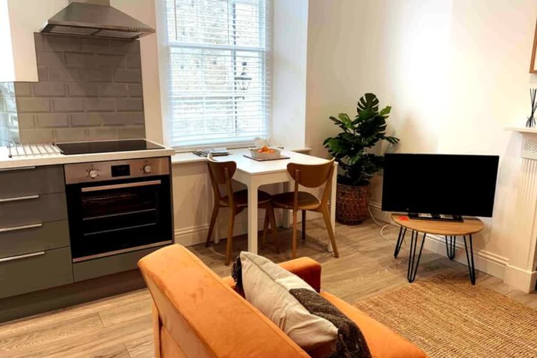 Modern apartment in Tetbury Town Centre — Tetbury, England — vacation rental