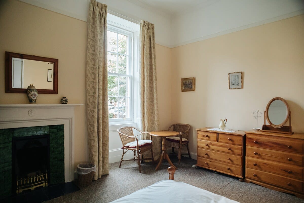 View Spacious Victorian Flat in Heart of Finnieston in 43 Saint Vincent Crescent G3 8NG Spacious Victorian Flat in Heart of Finnieston in 43 Saint Vincent Crescent G3 8NG - Property image 9 - VivreStays